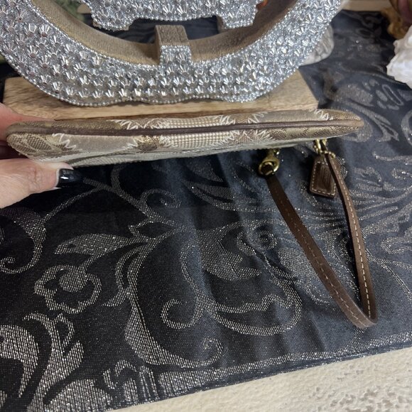 Coach Patchwork Brown Wristlet with Strap & HangTag - Picture 3 of 9